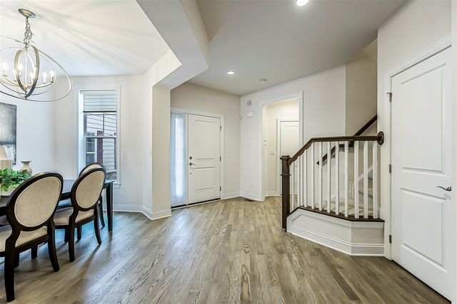 3077 N Spurway Drive, Ann Arbor, MI 48105