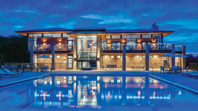 3077 N Spurway Drive, Ann Arbor, MI 48105