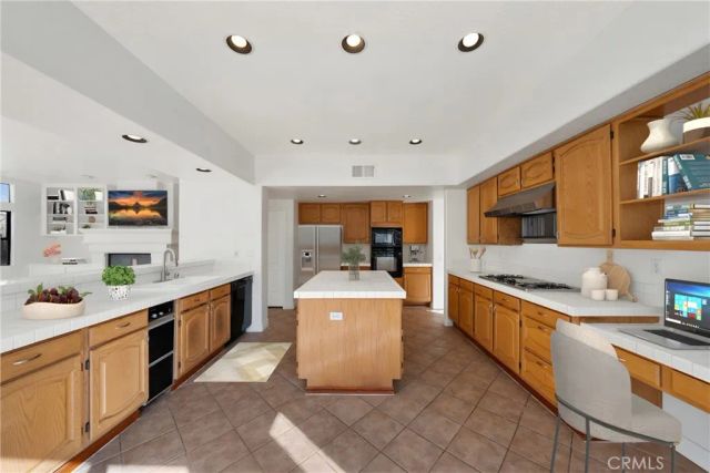 2860 Hidden Hills, Corona, CA 92882