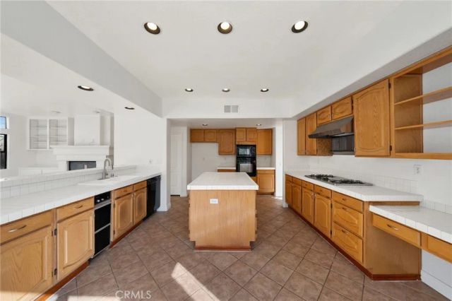 2860 Hidden Hills, Corona, CA 92882