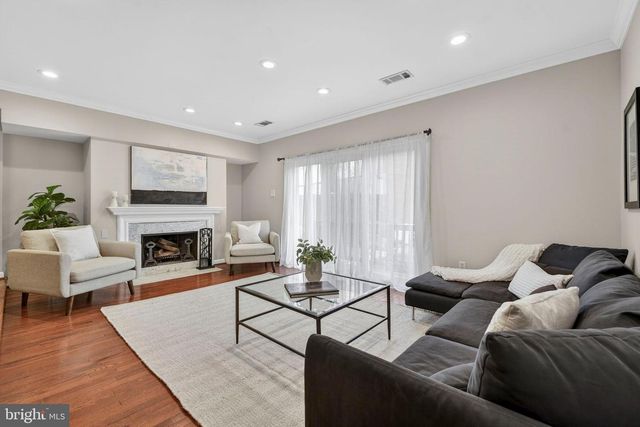 1117 G ST SE, Washington, DC 20003