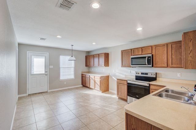 6008 English Saddle Lane, Denton, TX 76210