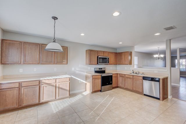 6008 English Saddle Lane, Denton, TX 76210