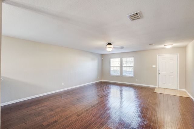 6008 English Saddle Lane, Denton, TX 76210