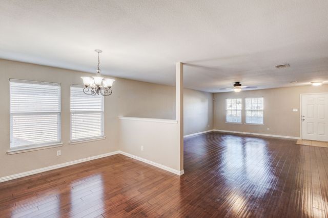 6008 English Saddle Lane, Denton, TX 76210