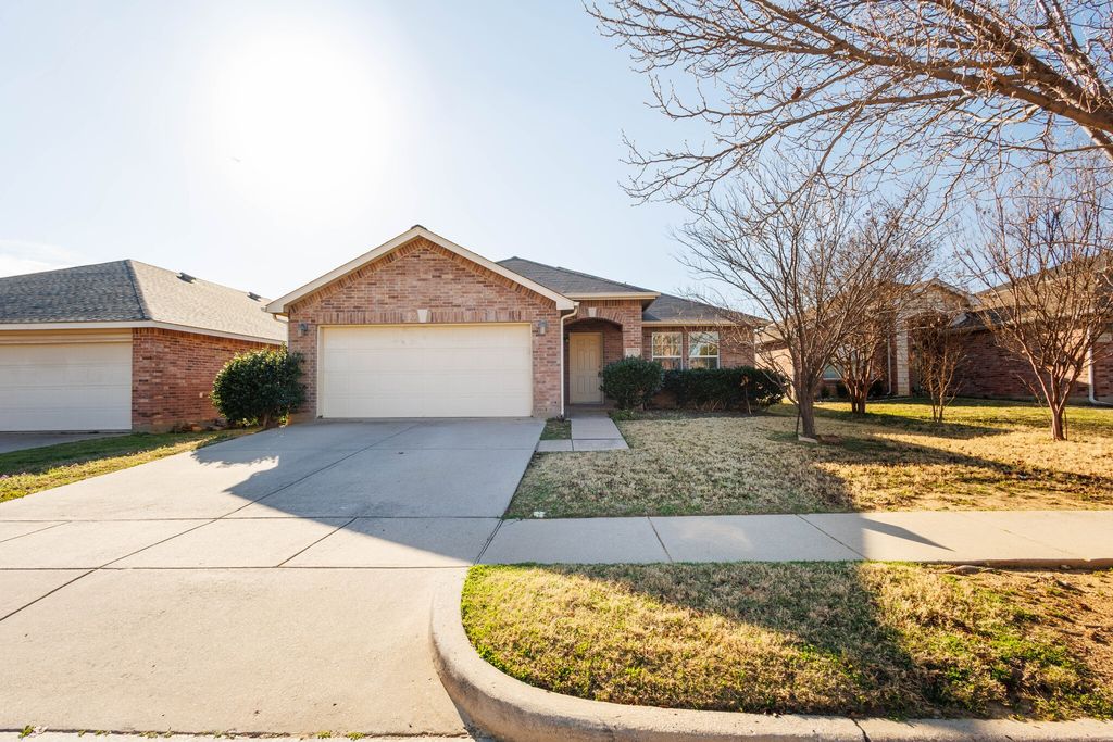 6008 English Saddle Lane, Denton, TX 76210