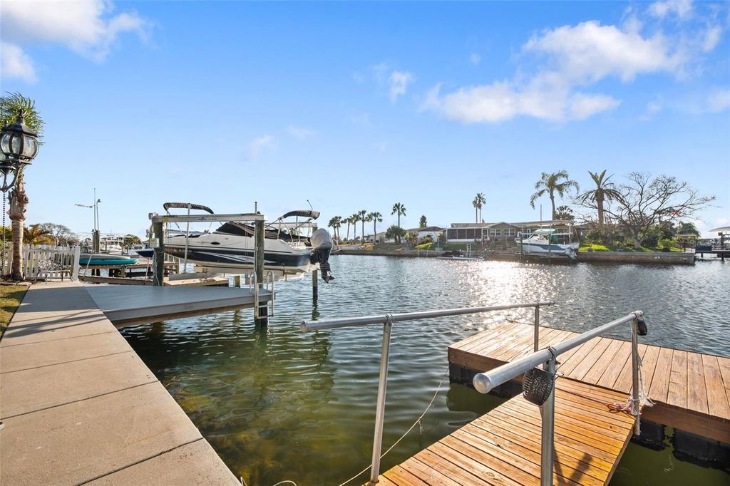 Image 34 of property listing at 12913 1ST ISLE, Hudson, FL 34667