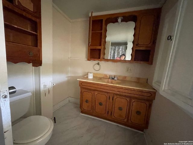 4235 Mickey Rd, San Antonio, TX 78223