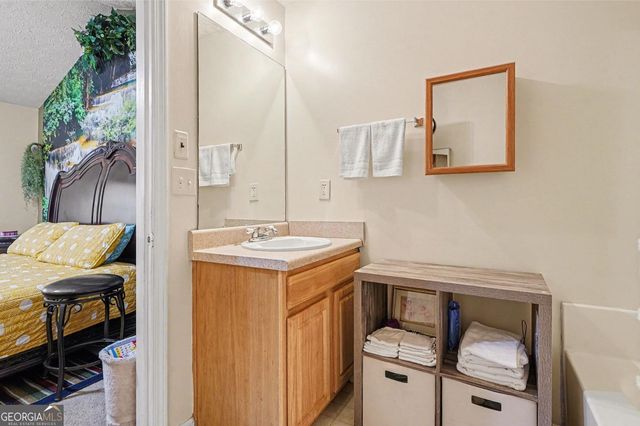 204 Hailey Lane, Griffin, GA 30223