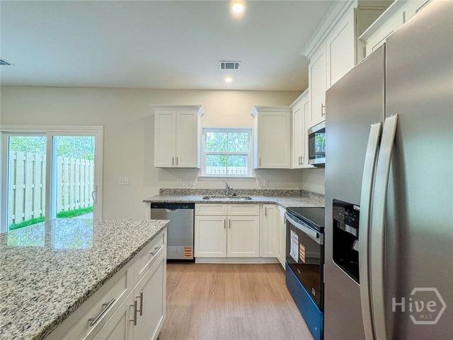 87 Heirloom Road, Hinesville, GA 31313