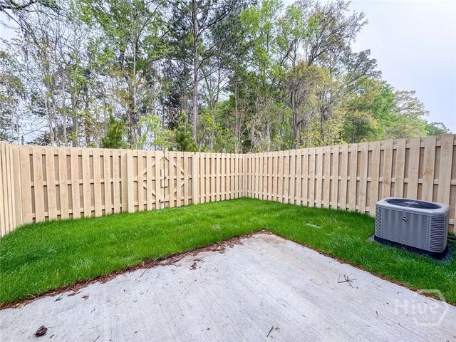 87 Heirloom Road, Hinesville, GA 31313