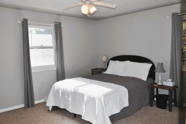 1302 38TH, Rapid City, SD 57702