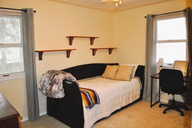 1302 38TH, Rapid City, SD 57702