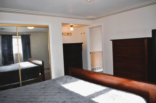 1302 38TH, Rapid City, SD 57702