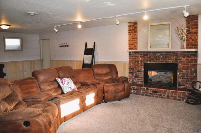 1302 38TH, Rapid City, SD 57702