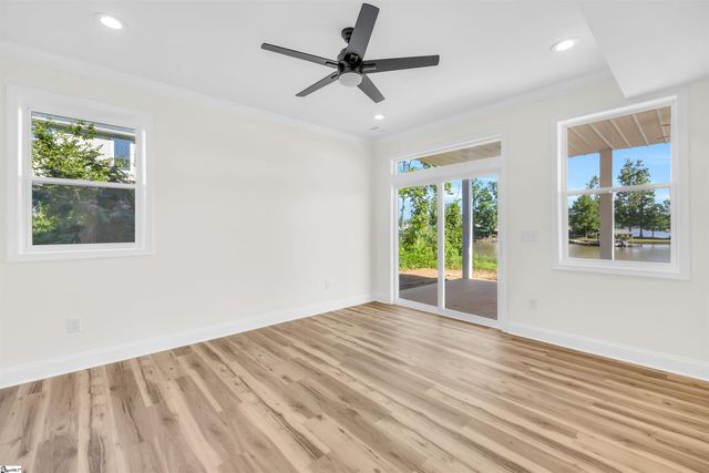 301 Portland Circle, Greenwood, SC 29649