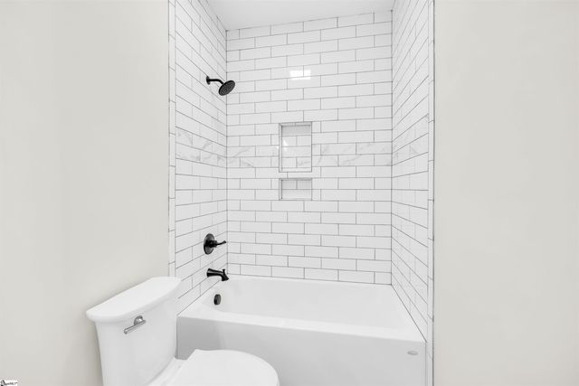 301 Portland Circle, Greenwood, SC 29649