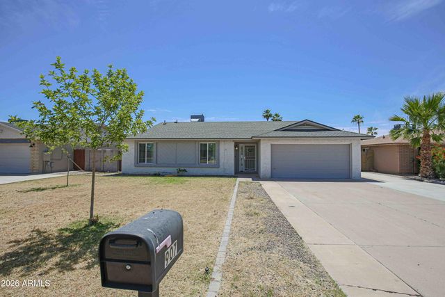 907 W MESQUITE Street, Chandler, AZ 85225
