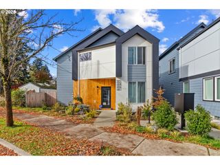 4851 Ne Cully Blvd 6, Portland, OR 97218