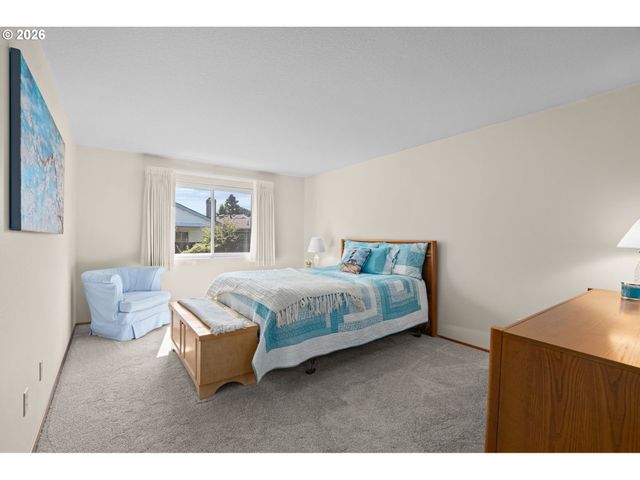 2210 Ne 156TH Ave, Portland, OR 97230