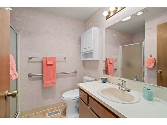 2210 Ne 156TH Ave, Portland, OR 97230