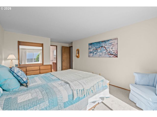 2210 Ne 156TH Ave, Portland, OR 97230