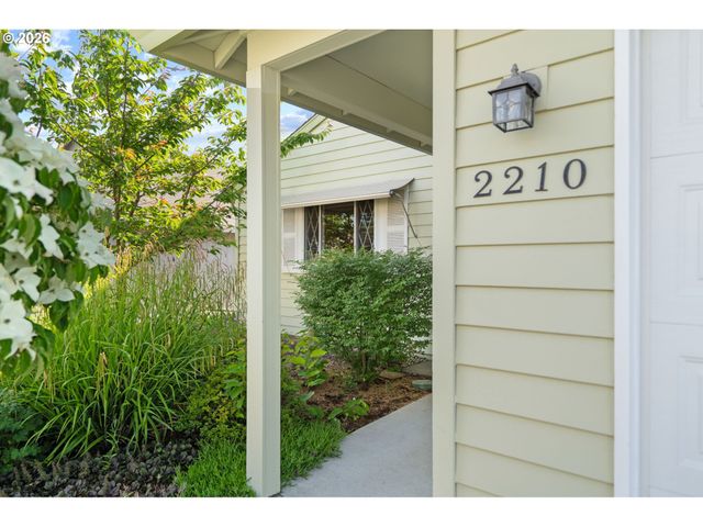 2210 Ne 156TH Ave, Portland, OR 97230