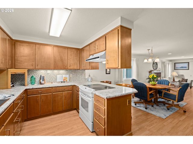 2210 Ne 156TH Ave, Portland, OR 97230