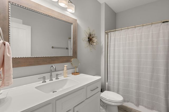 1516 W Ponderosa Road, Fort Walton Beach, FL 32547