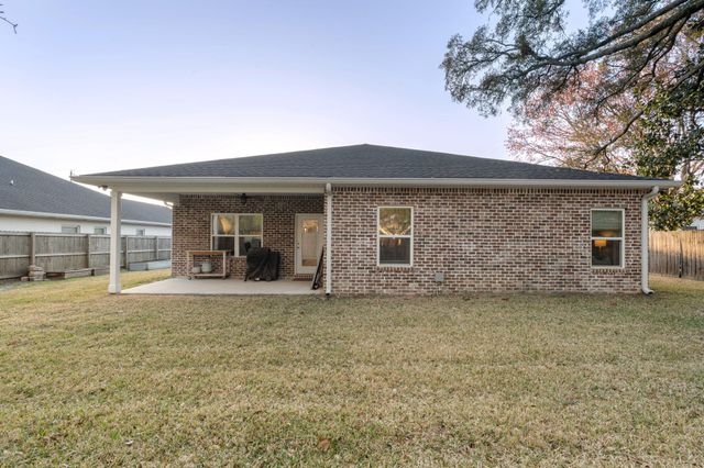 1516 W Ponderosa Road, Fort Walton Beach, FL 32547