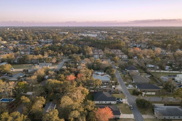 1516 W Ponderosa Road, Fort Walton Beach, FL 32547