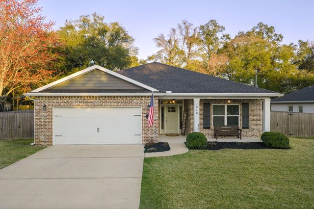 1516 W Ponderosa Road, Fort Walton Beach, FL 32547