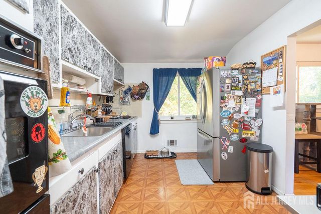 5 Stanley Road, East Brunswick, NJ 08816