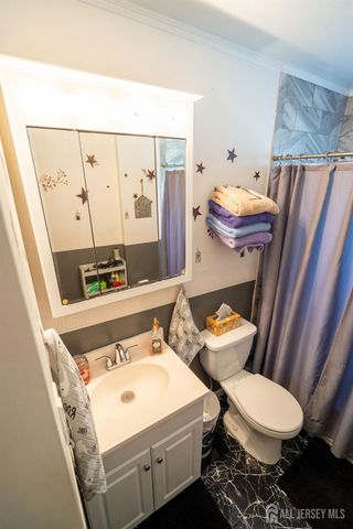 5 Stanley Road, East Brunswick, NJ 08816
