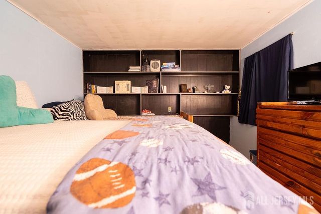 5 Stanley Road, East Brunswick, NJ 08816