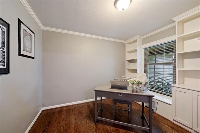8262 W 117th Street, Overland Park, KS 66210