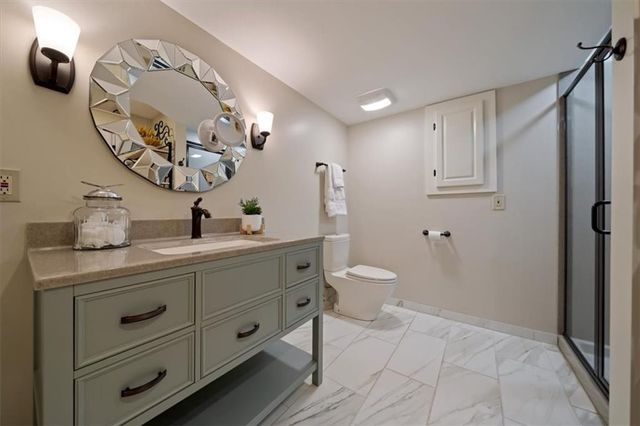 8262 W 117th Street, Overland Park, KS 66210