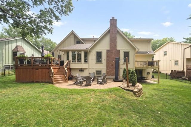 8262 W 117th Street, Overland Park, KS 66210