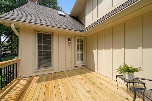8262 W 117th Street, Overland Park, KS 66210