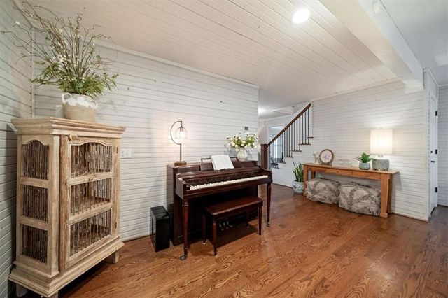 8262 W 117th Street, Overland Park, KS 66210