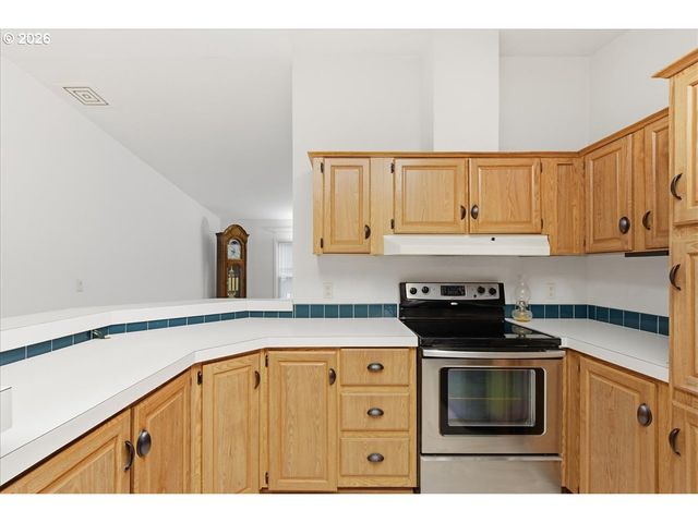 10400 Se COOK Ct 166, Milwaukie, OR 97222