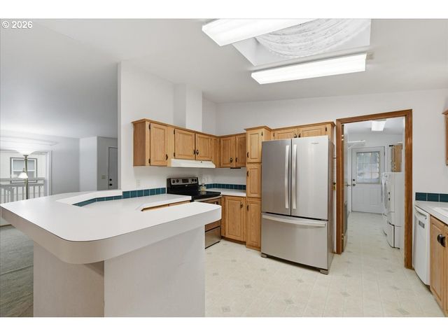 10400 Se COOK Ct 166, Milwaukie, OR 97222