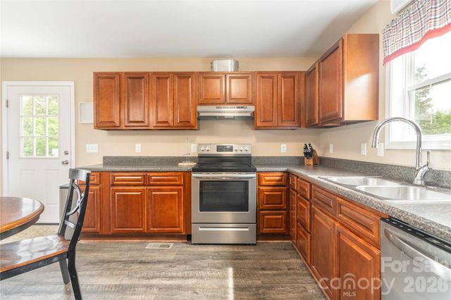6925 S Nc Highway 150 Highway, Lexington, NC 27295
