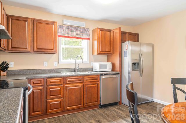 6925 S Nc Highway 150 Highway, Lexington, NC 27295