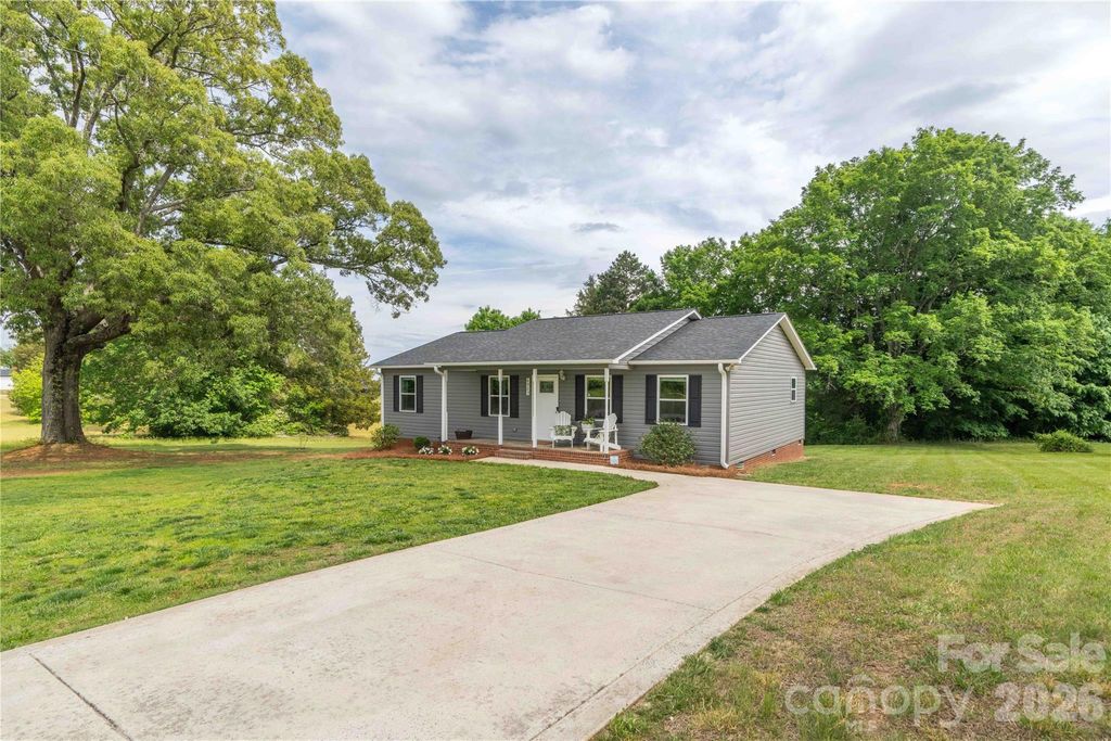 6925 S Nc Highway 150 Highway, Lexington, NC 27295