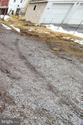 230 S POTOMAC ST, Hagerstown, MD 21740