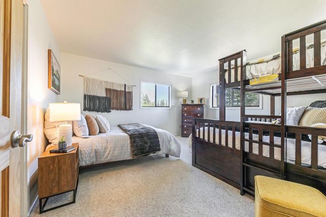 11566 Rhineland Avenue, Truckee, CA 96161