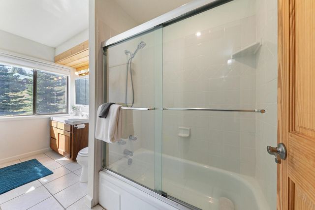 11566 Rhineland Avenue, Truckee, CA 96161