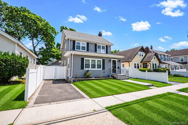 1365 Langdon Boulevard, Rockville Centre, NY 11570