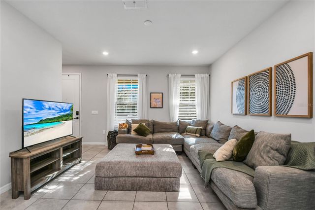 5075 CASPIAN STREET, St Cloud, FL 34771